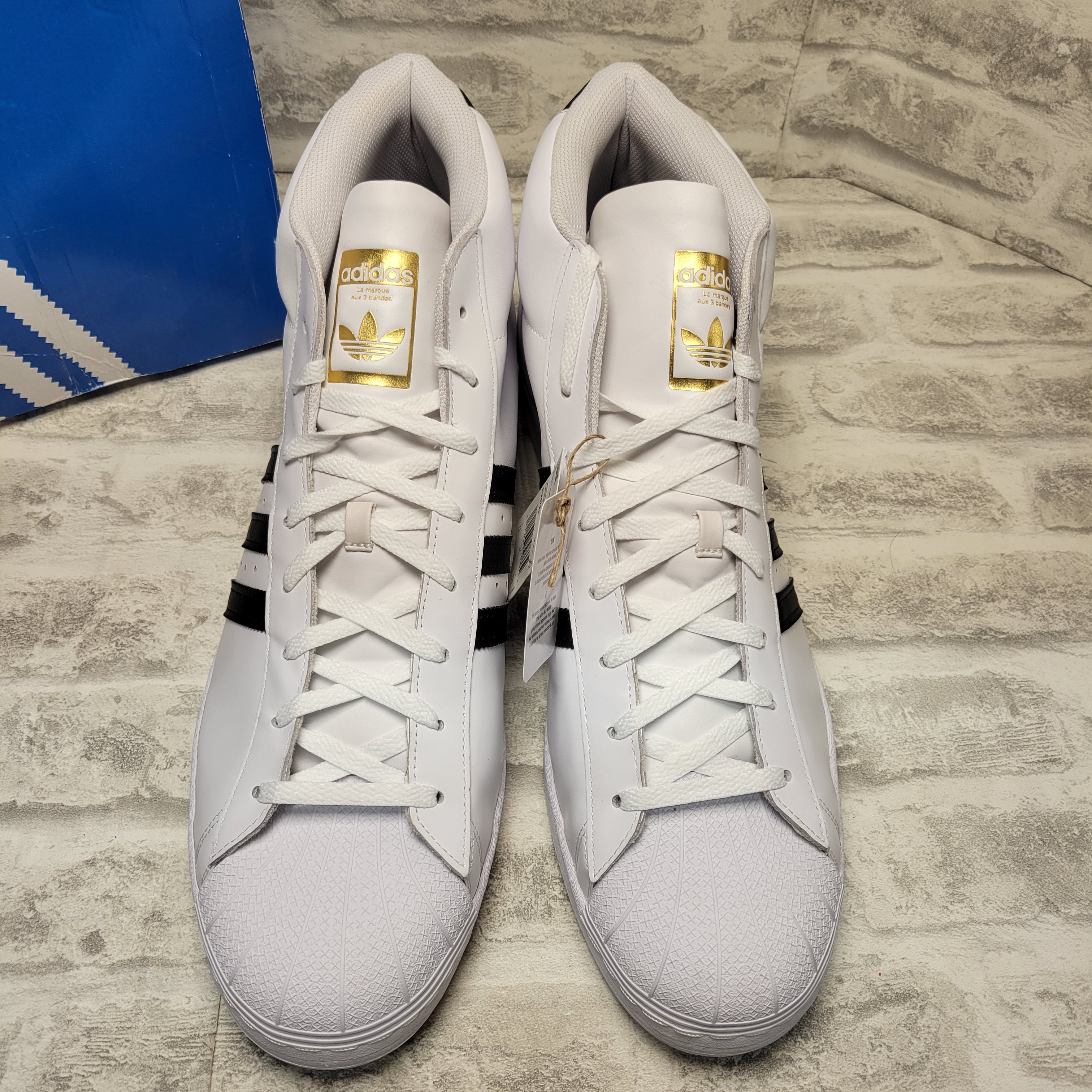 adidas Originals Men's Pro Model Sneaker (21, White/Black/Gold Foil) (7872381649134)